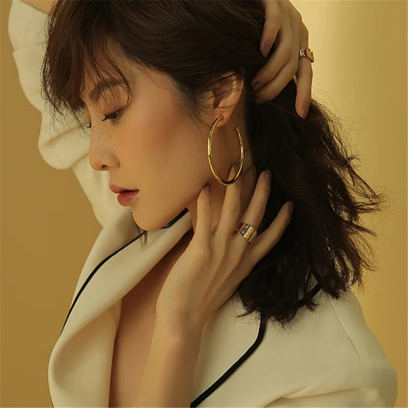 

Charmsmic Round Circle Big Hoop Earrings Geometric Semicircle Hanging Earrings Women Fashion Jewelry Gold Color Ear Jewelry