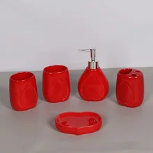 Свадебный подарок Европейский Простой керамический набор для ванной из пяти предметов, красная щетка, футляр для зубной щетки, чашка, мыльница LO86337