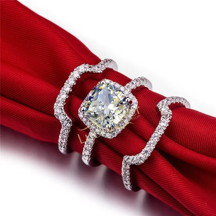

Equisite 3CT Three Rings Set Brilliant NSCD lovely Diamond Engagement Ring With Two Side Band Rings Best Women Wedding Ring