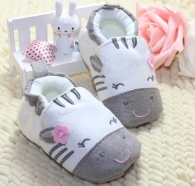Милая обувь для маленьких мальчиков и девочек с рисунком коровы; мягкие пинетки для новорождённых; модные кроссовки без шнуровки для малышей; ; - Цвет: Girl