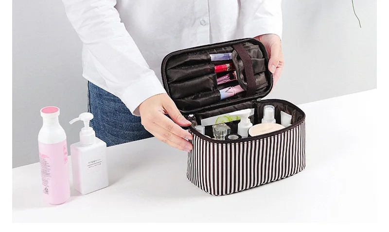 Women-2019-New-Stripe-Travel-Saddle-Cosmetic-Bag-Storage-Bag-Toiletry-Cosmetic-Cases-Make-Up-Bag-Portable-Handbag-2_07