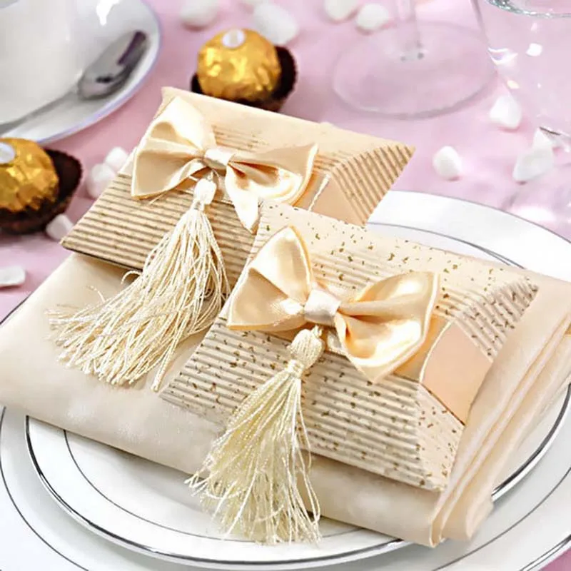 Бежевые и красные бумажные коробки для подарков, свадебные сувениры и подарочный пакет с кисточками, Свадебная коробка для конфет, Подарочная коробка с бантом и кисточкой - Цвет: beige