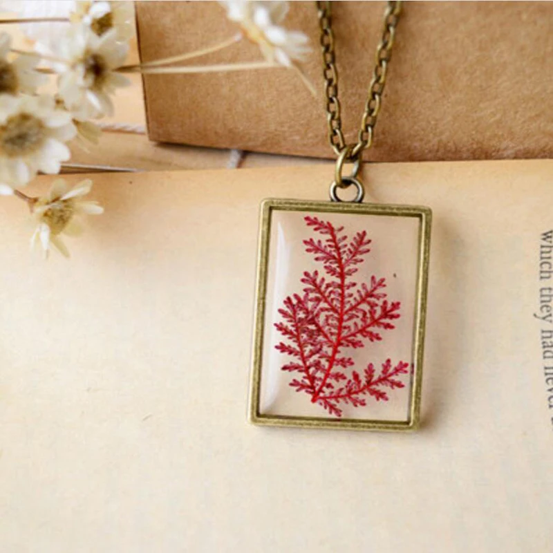 

Vintage Bronze Gold Natural Fern Plant Colar Necklace Dried Flower Women Girls Pendant Necklace Unique Fashion Jewelry