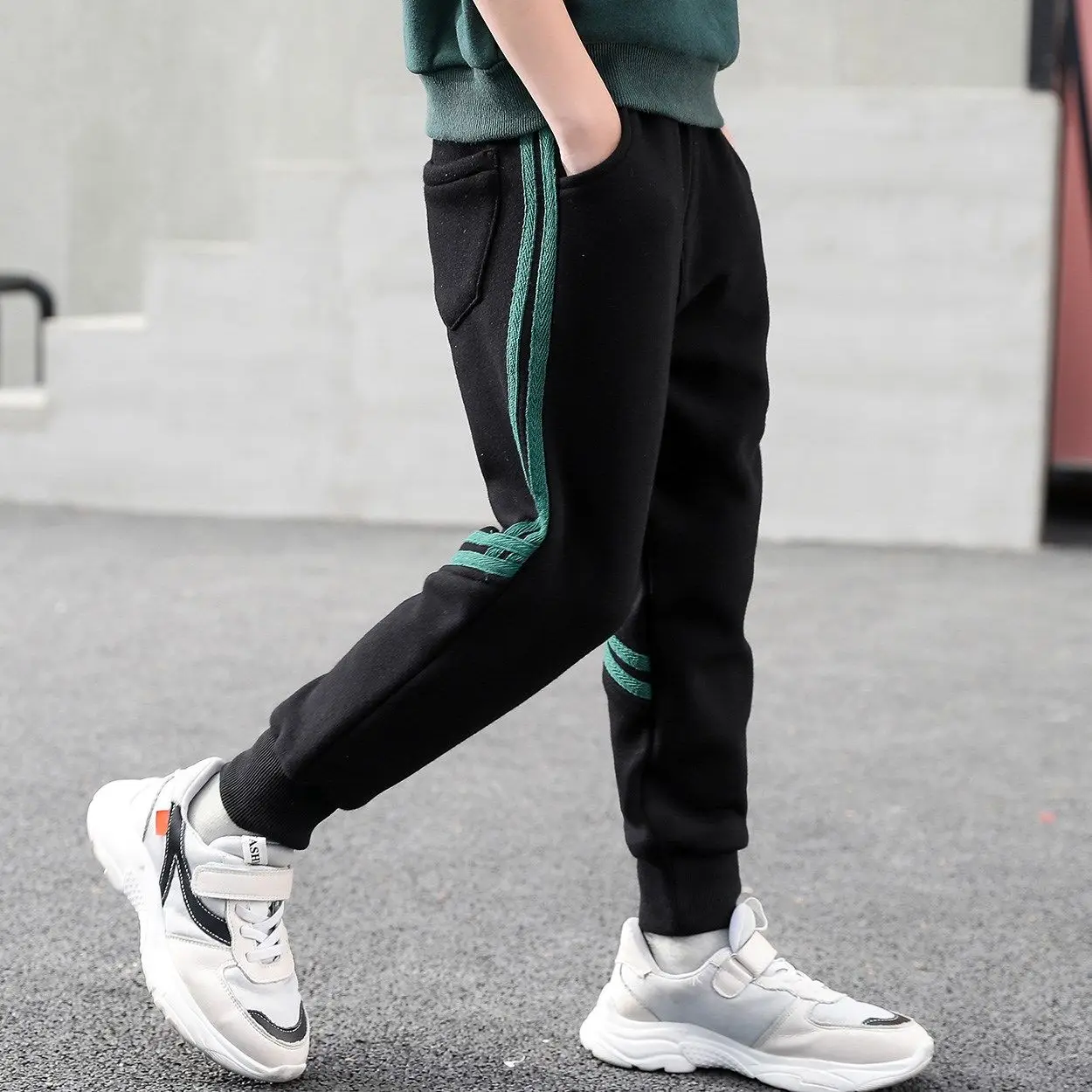 

INS hot boys pants 4-13 years old cotton Korean casual pants children spring and autumn trousers Side Stripe sports and leisure