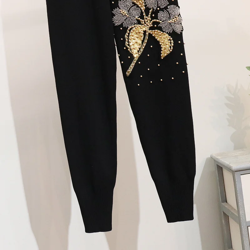 Осенне-зимние новые женские вязаные комплекты комплект из двух предметов, Свободная трикотажная рубашка с длинным рукавом, украшенная бусинами и цветами+ брюки