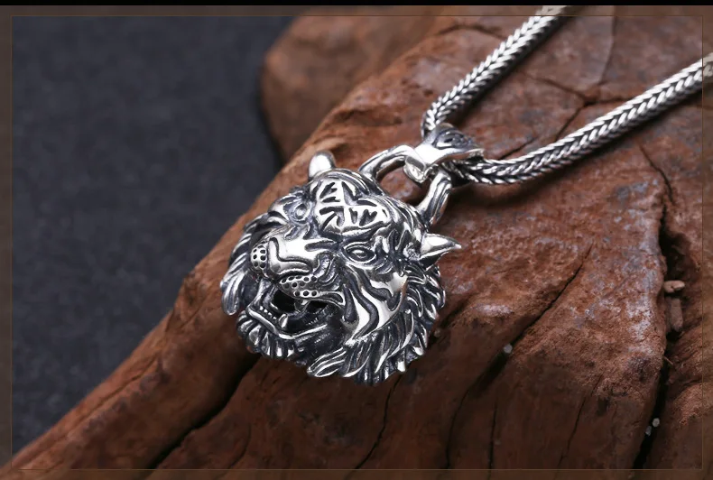 silver-tiger-head-pendant002b