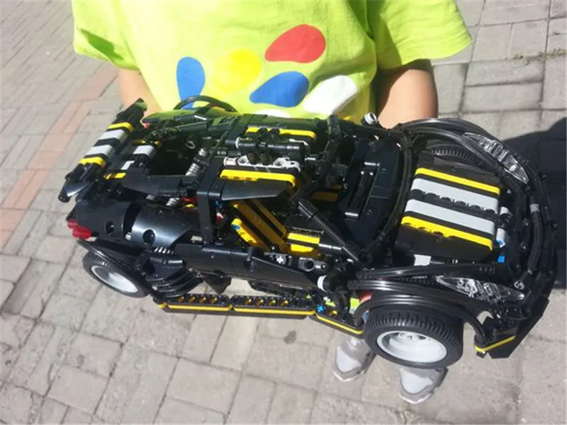 

1177Pcs The Balisong Small Supercar Set XingBao Block MOC Series Children Educational Building Blocks Bricks Toys Model