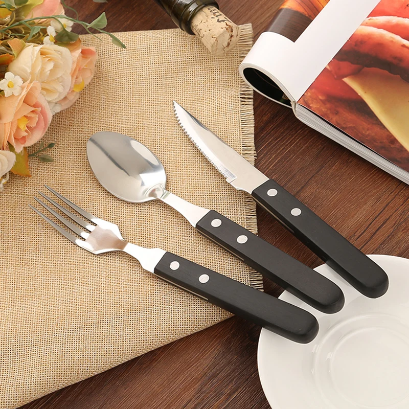 CREATIVE DINNERWARE SET  (7)