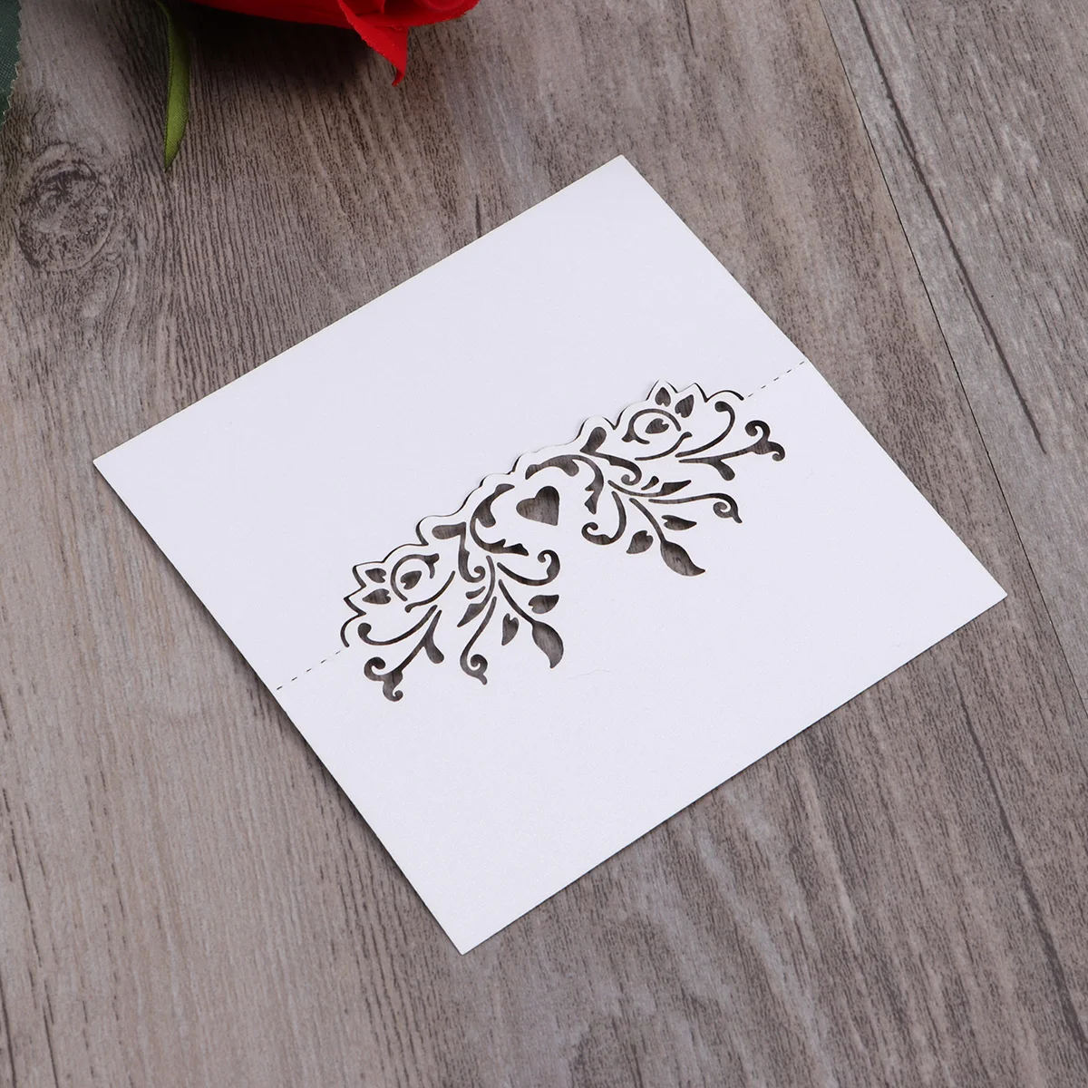 White 50PCS Hollow Floral Cut Name Place Card Table Decoration Small Tent Cards for Wedding Party White 50PCS Hollow Floral Cut Name Place Card Table Decoration Small Tent Cards for Wedding Party