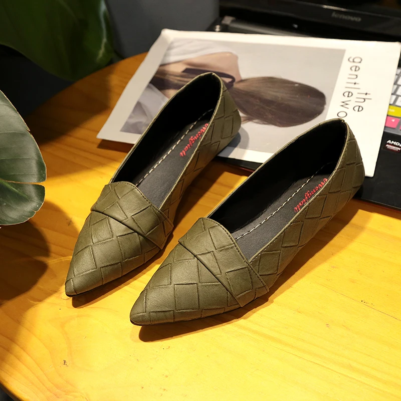 

2018 Leather Flat Shoes Women Pointed Toe Casual Loafers New Autumn Soft Shallow Work Draving Ballet Flats Zapatos Mujer