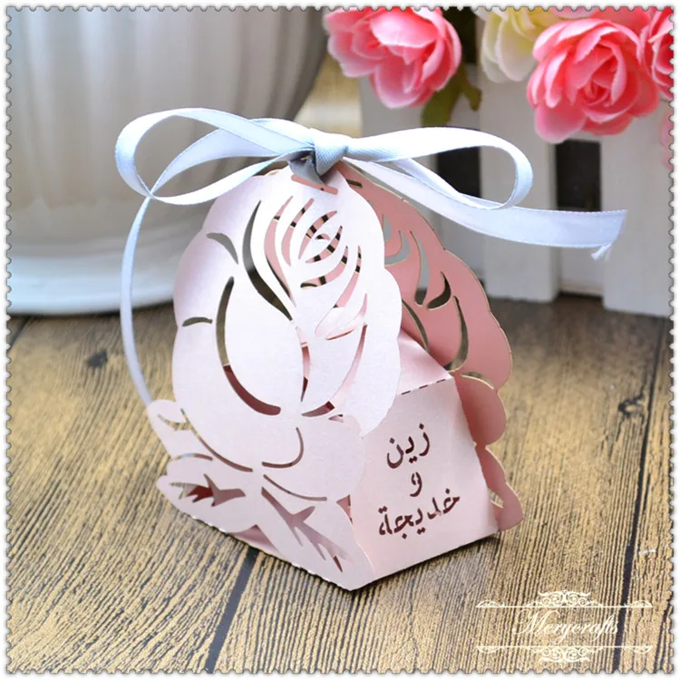 2017 laser cut rose paper design candy boxes for wedding decorationin