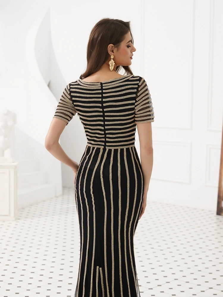 Evening Dresses Party Long 2019 Black Rhinestone Sheer Neck Short Sleeves Mermaid Dubai Mermaid Sexy Prom Gowns Walk Beside You
