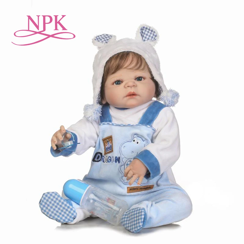 NPK 56 см Реалистичная кукла reborn мягкая настоящая на ощупь для мальчика полный