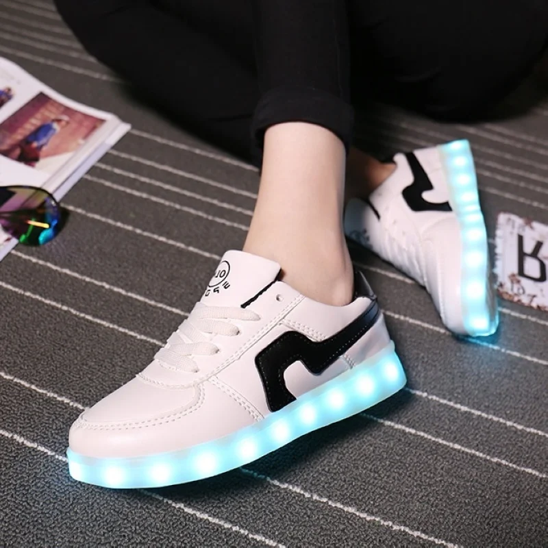 extra wide fit children's shoes 7ipupas Low Wholesale Price Luminous sneakers white black blue Graffiti 11 colors led lights glowing sneakers for boys girls kid children's shoes for sale Children's Shoes