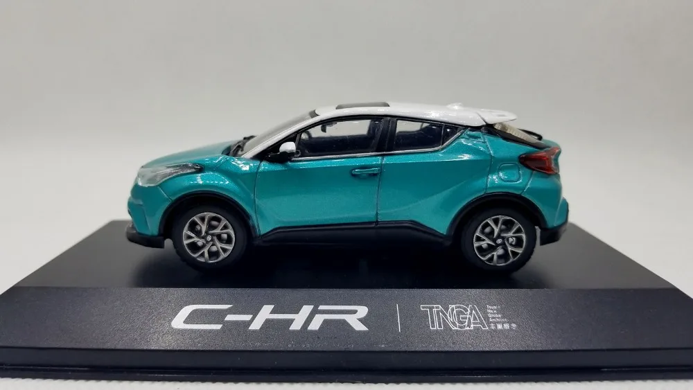 1:43 литая под давлением модель для Toyota C-HR зеленый внедорожник сплав игрушечный автомобиль миниатюрная коллекция подарки CHR C HR