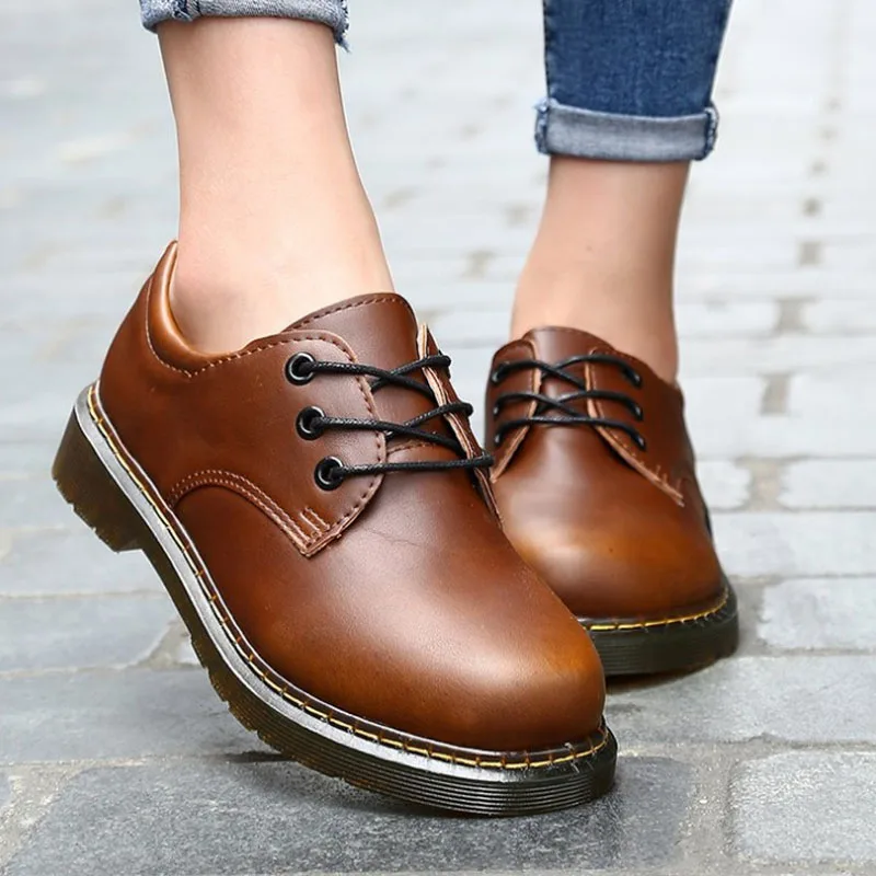 

VTOTA Autumn Flats Women Oxford Shoes Fashion Leather Lace Up Round Toe Ladies Woman Casual Shoes Patent Leahter Flat Shoes