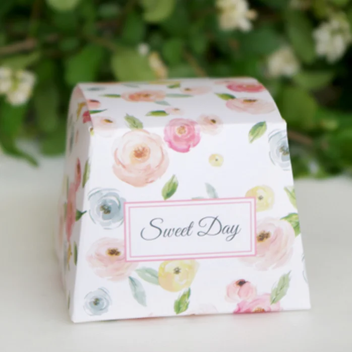 

50 Pcs Trapezoid Floral Wedding Favors Candy Boxes Bomboniera Party Gift Box Giveaways Box Chocolate Box Candy Holders Souvenirs
