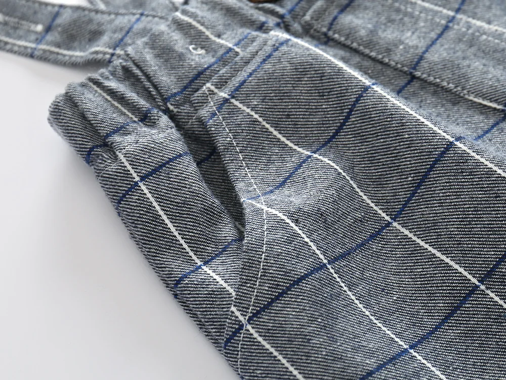 7487278858_457880003