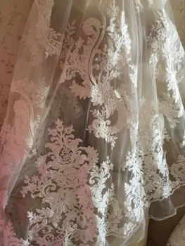 

Elegent Lace Fabric Ivory Floral Retro Sequined Bridal Lace New Design Lace fabric For Wedding Dress Fashion Dress High Quality