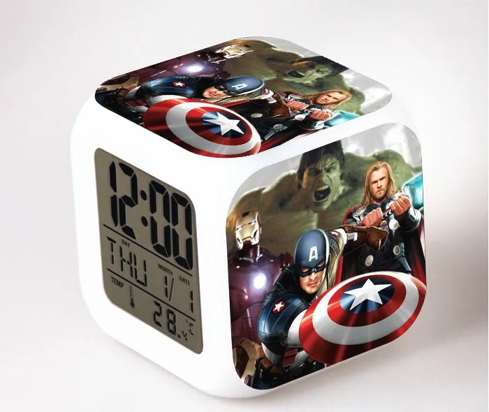 Новое поступление, 1 шт., светодиодный цифровой часы с изображением Мстителей, милый мультфильм, 7 цветов, сменный светодиодный, отличный подарок для детей