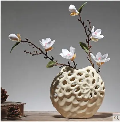 

The emulation flower table vase is decorated in the living room adornment the European style of the European style is contract
