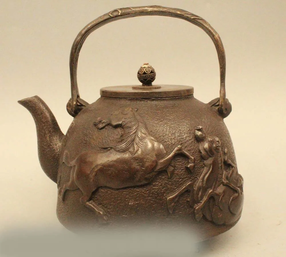 

DS 7" Archaic Japan Japanese Iron Lucky Two Horse Kettle Wine Tea Pot Flagon