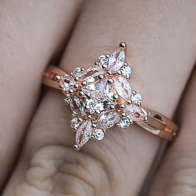 

2019 Creative Rose Gold Color Flower Zircon Rings for Women Fashion Ladies Engagement Rings Bridal Wedding Jewelry Anillos Mujer