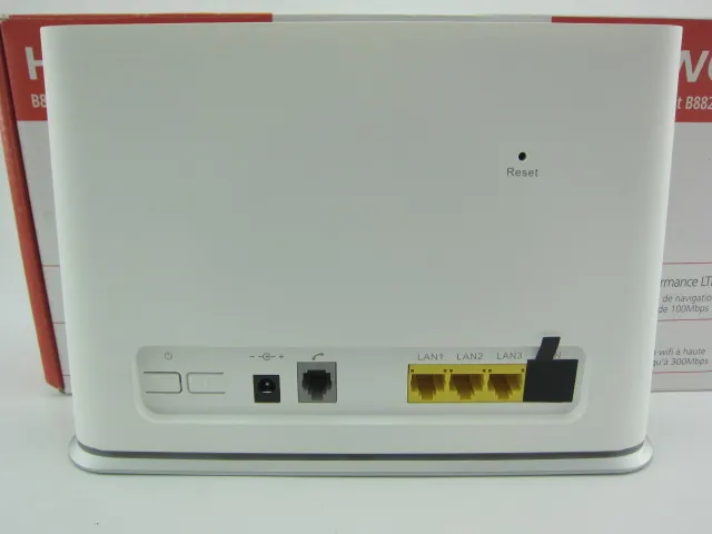 Huawei B882-66 4G LTE Smart Hub