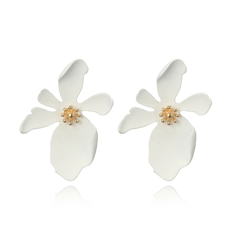 

Korean Statement Resin Flowers Stud Earring for Girls Fashion Statement Big Ear Studs Aretes De Mujer Modernos 2018 wholesale