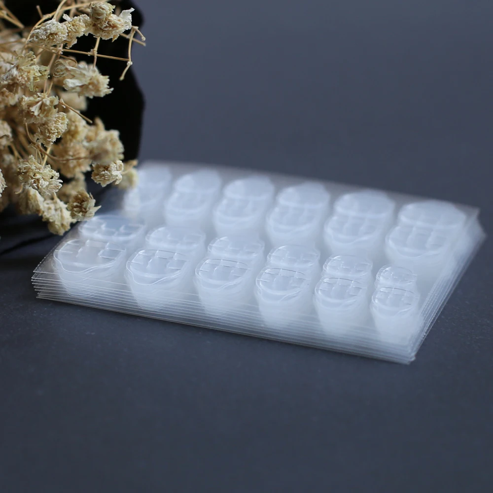 

Transparent double-sided nail sticker Easy to tear Jelly nail stickers Environmental health false nails glue 10pcs