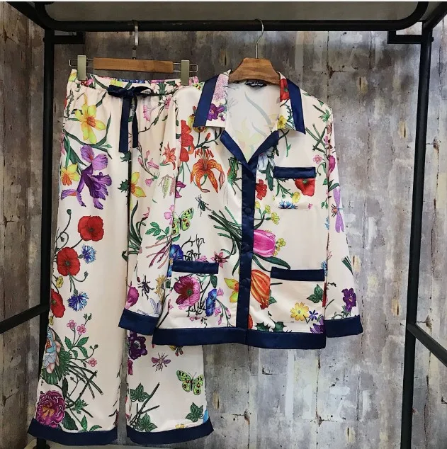 

2019 New Spring Autumn Women's Printed Satin Silk Pajamas Ladies Long Sleeve Shirt + Pants Two Piece Nightwear Leisure Sleepwear