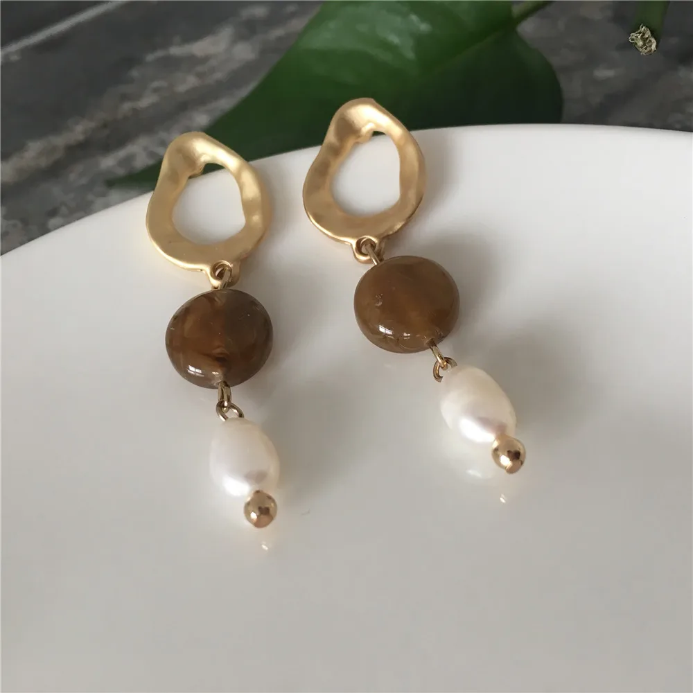 

CLASSIC MATT GOLD COLOR PLATING STONE WITH NATURAL PEARL DROP EARRINGS FOR WOMEN GIRL