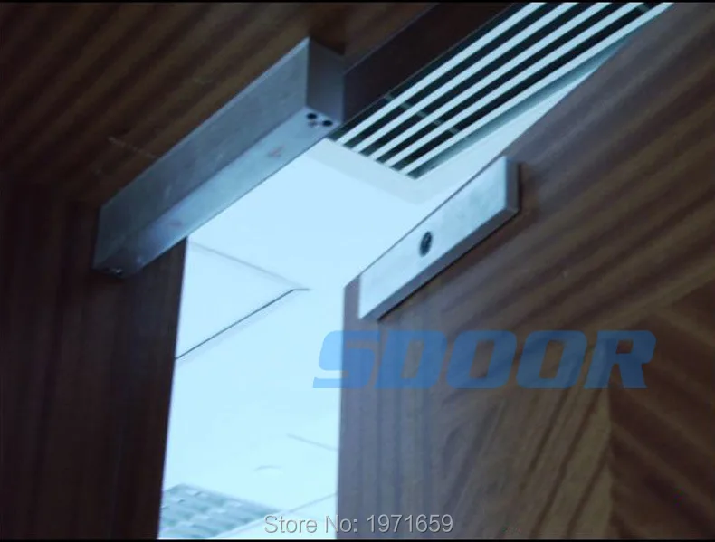 com saída de sinal para o sistema de controle de acesso