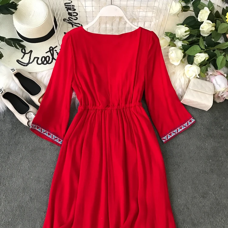 Весеннее и летнее красное платье с вышивкой в национальном стиле из хлопка и льна, богемное пляжное праздничное солнцезащитное женское платье F278