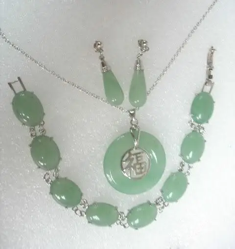 

Genuine Jade Necklace ,Bracelet,Earring set 17.5"/7.5