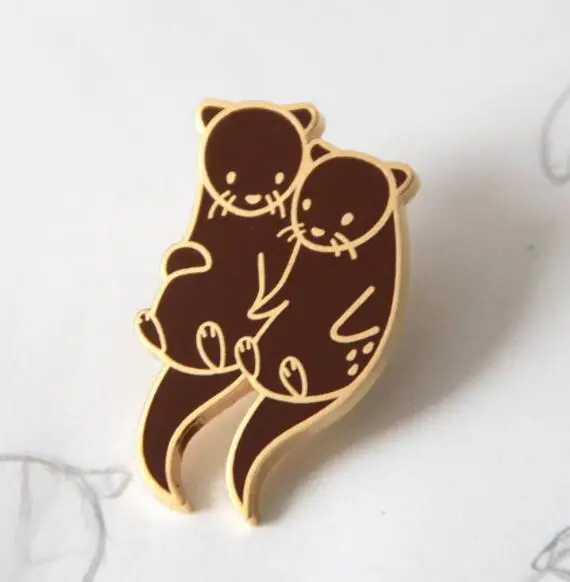 

20pcs Otters Holding Hands Enamel Pin Brooch Pin Gifts