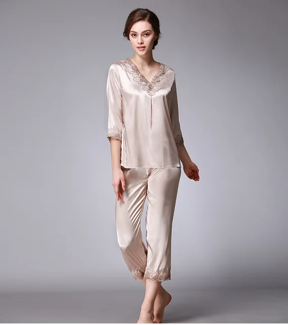 2018 New Elegant luxury Silk Pajamas For Women Solid Embroidery pyjamas