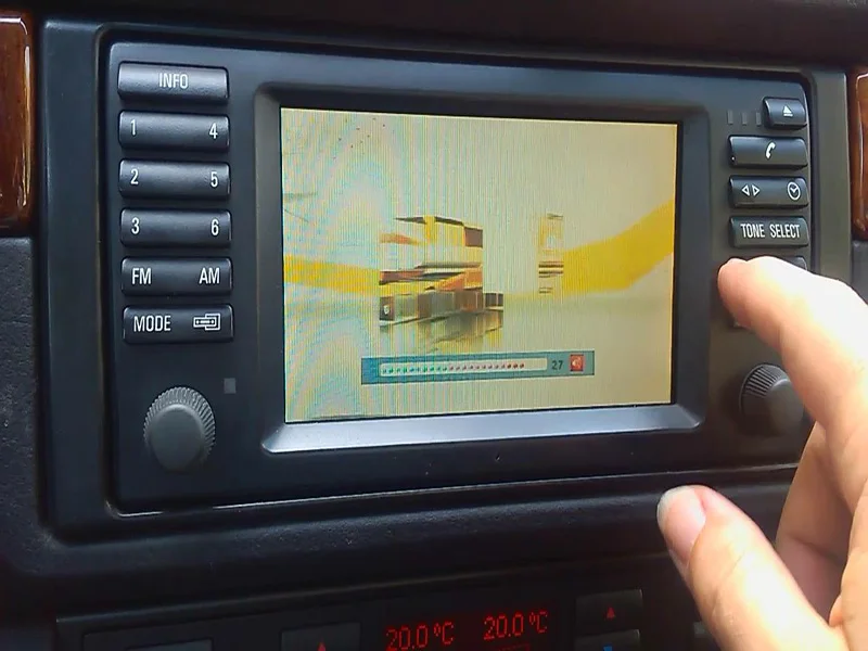 Видео модуль с DVB-T ТВ для BMW E38 E39 E46 E53 E83 E85 Range Rover L322