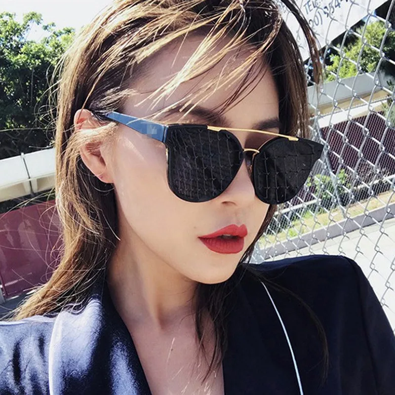 

2019 Trendy New Gothic Steampunk Sunglasses Women Brand Designer Vintage Sun Glasses Female Fashion Women Luxury Classic