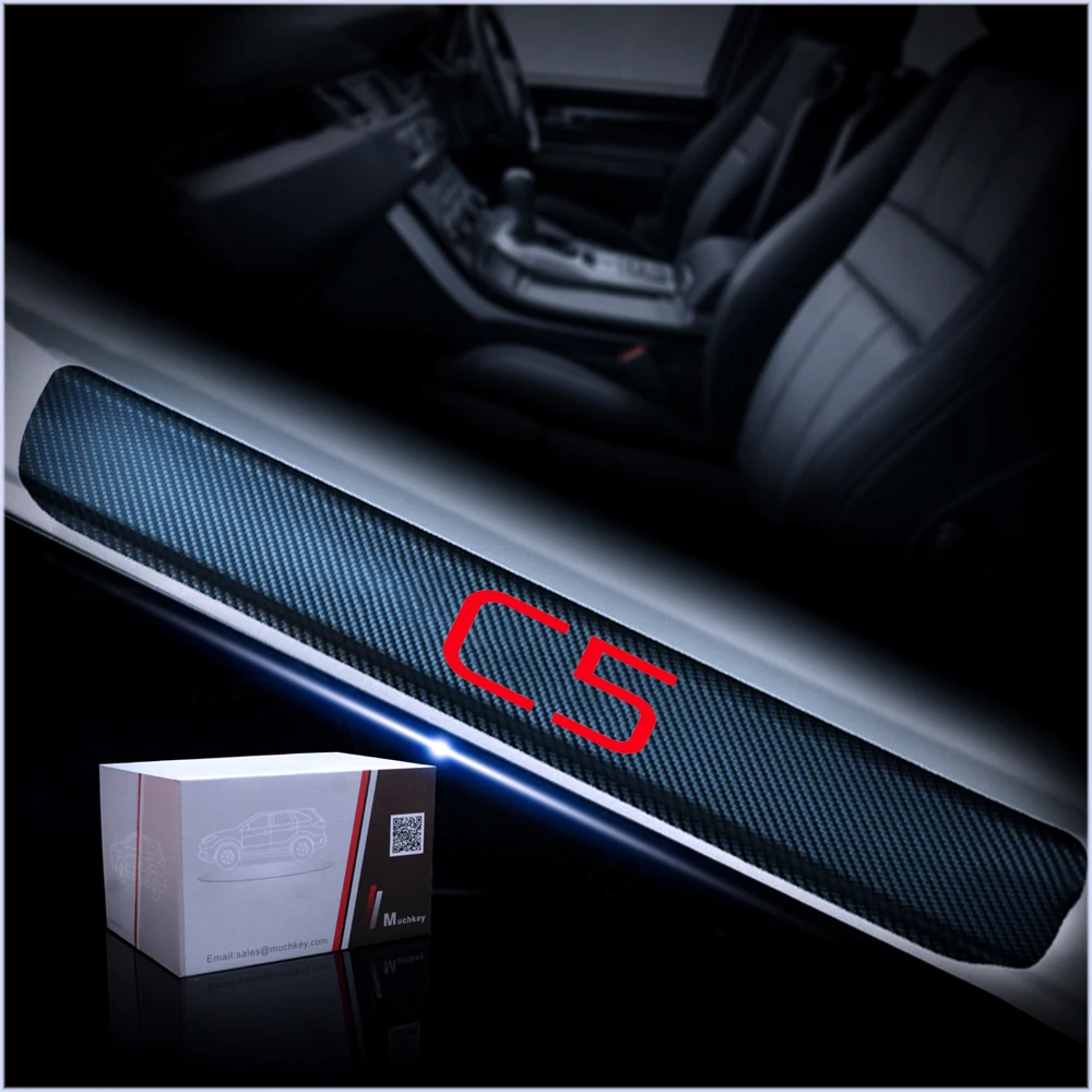 For C4 4D M Car Pedal Covers Door Sill Protectors Entry Guard Scuff Plate Trims Anti-Scratch Reflective Carbon Fiber Stickers Auto Accessories Exterior Styling 4Pcs Red