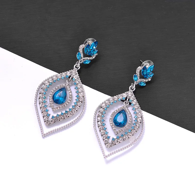 

ISHOWLEE Red Droplets Boho Crystal Big Earrings for Women Fashion Long Wedding Party Hollow Out Earrings Luxury Jewellery bxb03