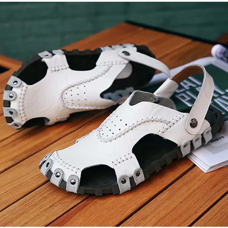 

2019 summer new men's fashion casual sandals beach men's baotou breathable slippers
