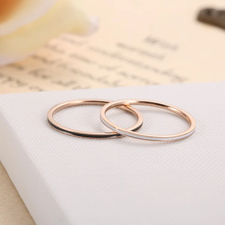 JeeMango Мода 1 мм тонкое соединение черный, белый, красный эпоксидный Титан стальное кольцо из розового золота обручальные парные кольца для женщин BXJ31
