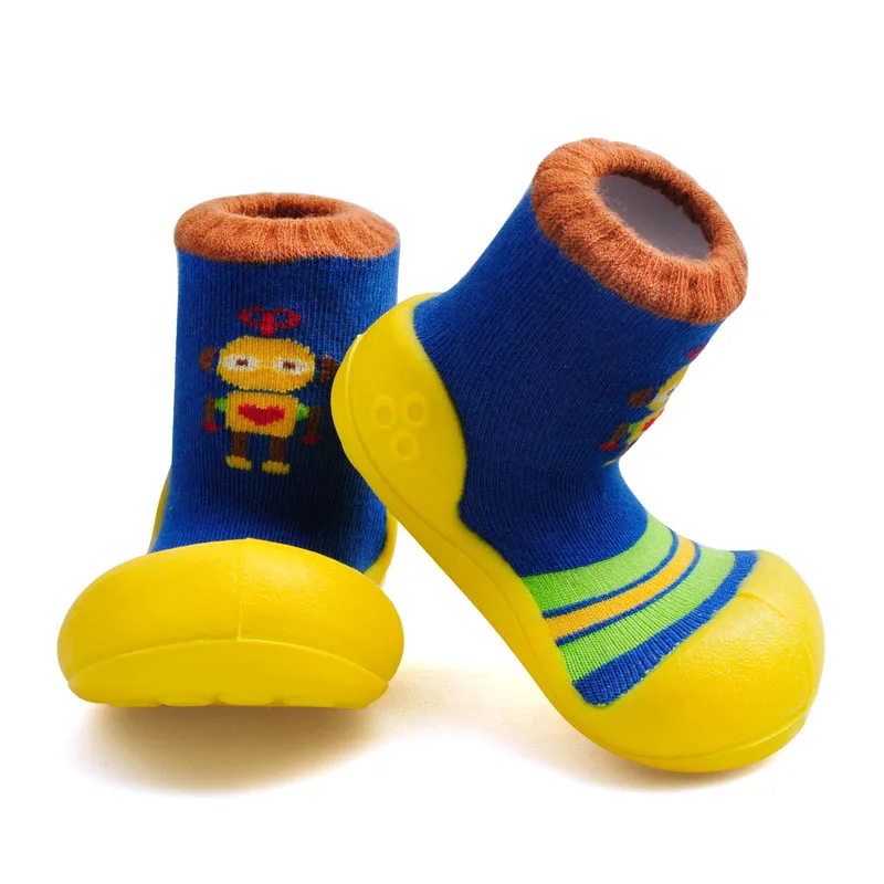 Модная обувь для маленьких девочек и мальчиков мягкие удобные нескользящие Дышащие носки для первых шагов обувь для малышей 11,5 см/12,5 см/13,5 см - Цвет: robot-yellow