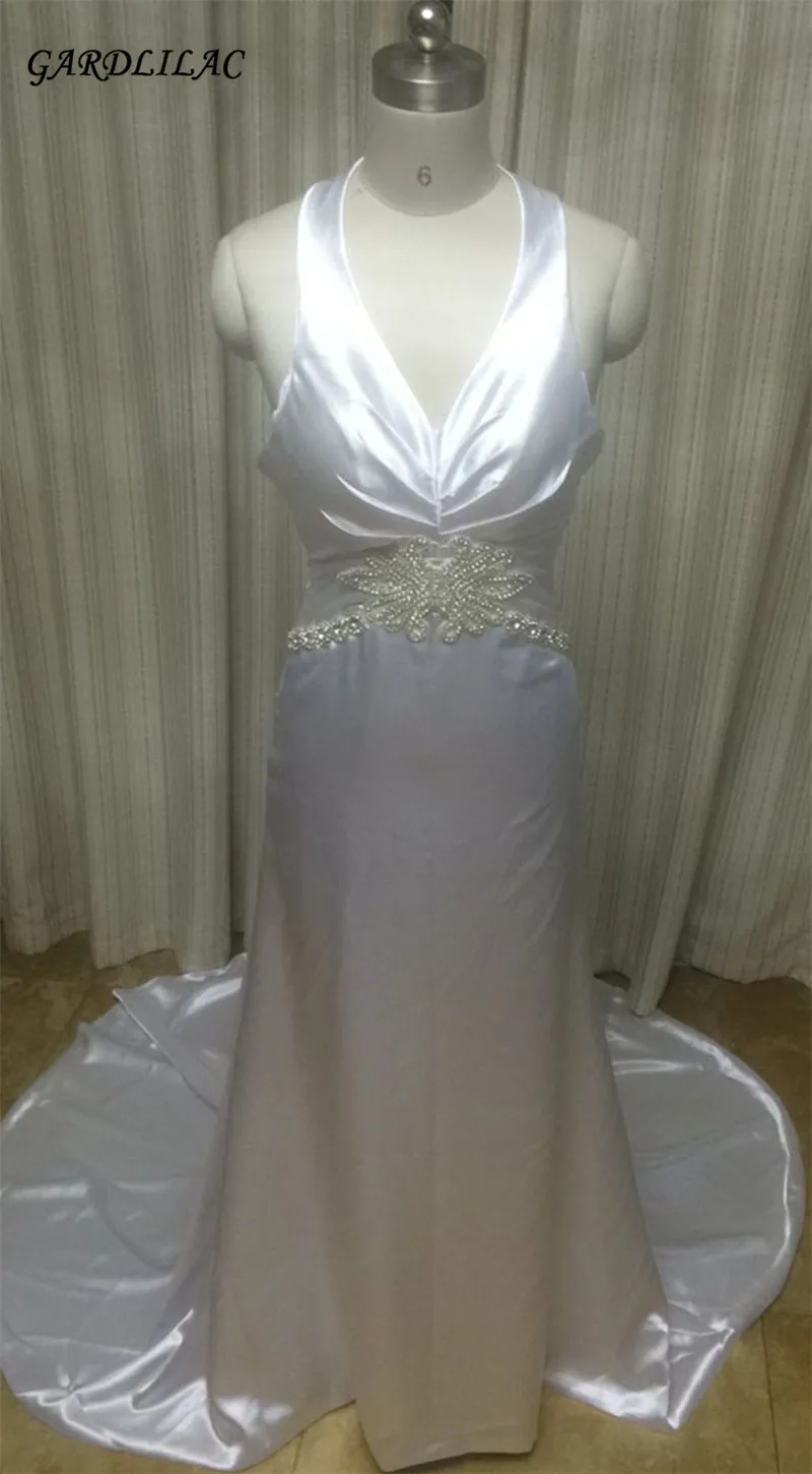 

New White Plus Size Halter Mermaid Wedding Dresses 2017 V-Neck Crystal Beads Bridal Gown Court Train Vestido de noiva