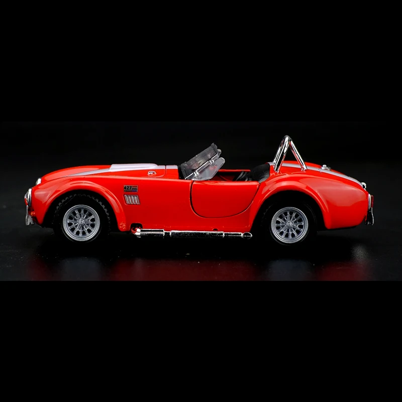 Kinsmart 1:32 1965 Shelby Cobra 427 S/C Alloy Diecast Car Model Toy With Pull Back For Kids Gifts Toy Collection Kinsmart 1:32 1965 Shelby Cobra 427 S/C Alloy Diecast Car Model Toy With Pull Back For Kids Gifts Toy Collection