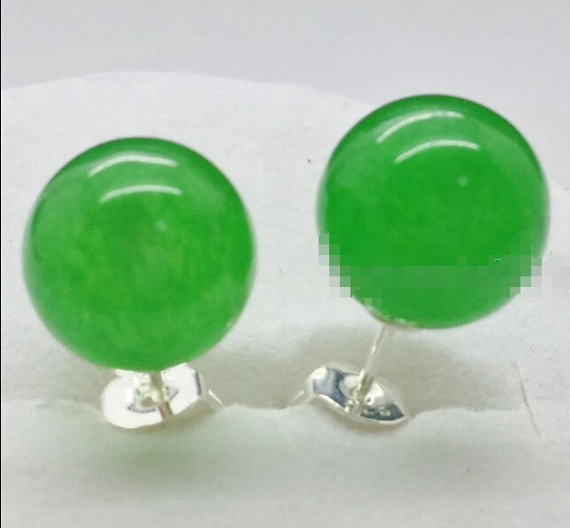 

FREE SHIPPINGPretty New Natural Green Jade 925 Sterling Silver Stud Earrings A0422