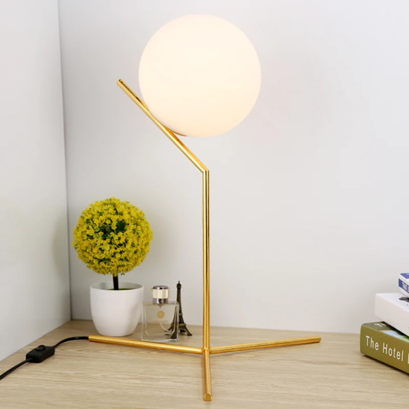 

Postmodern glass table lamp, Nordic modern minimalist bedroom, bedside study, personalized decorative round lamps