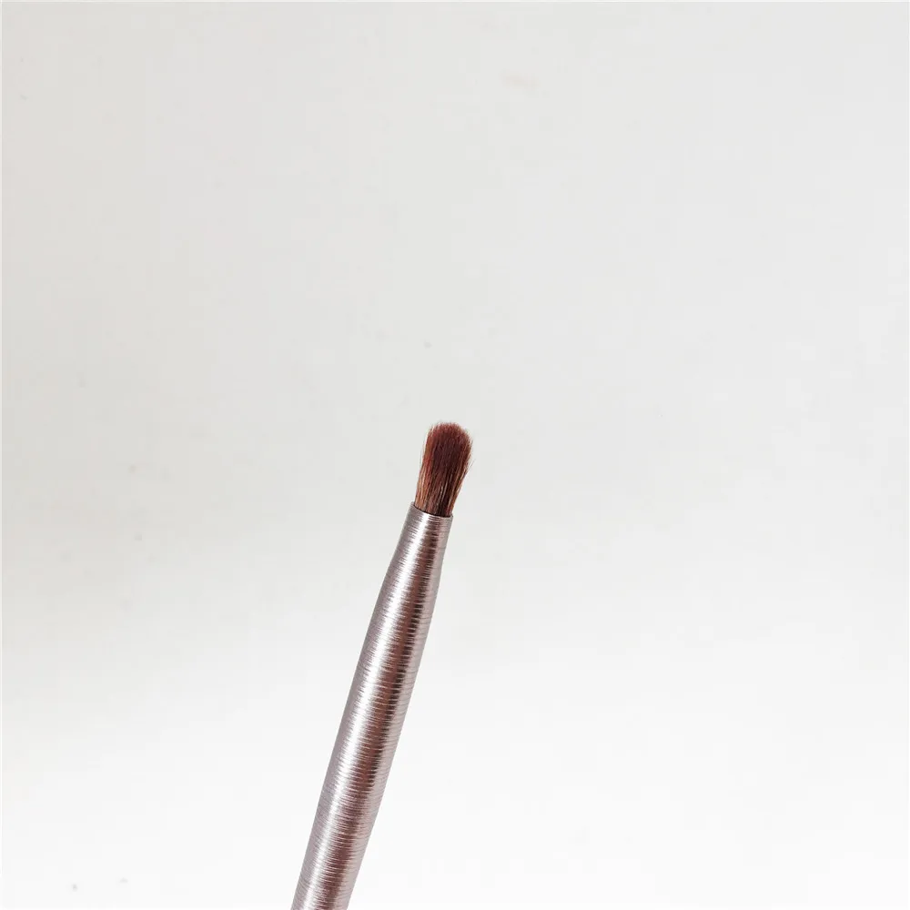 Urban Decay Brush E210 Moondust _ 3