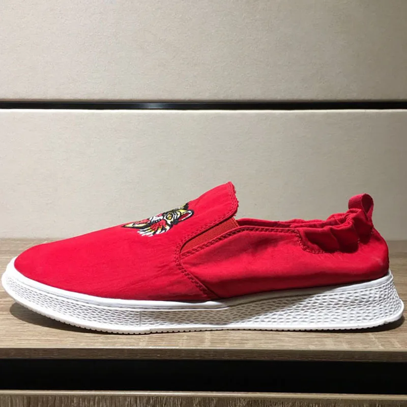 

Msfair 2019 Men Skateboarding Shoes Walking Mens Sneakers Fashion Men Sport Shoes Male Brand Luxury Free Shipping